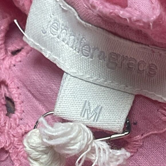 Jennifer & Grace Eyelet Flutter Sleeve Blouse Pink Medium NWT Keyhole Back - Picture 7 of 7